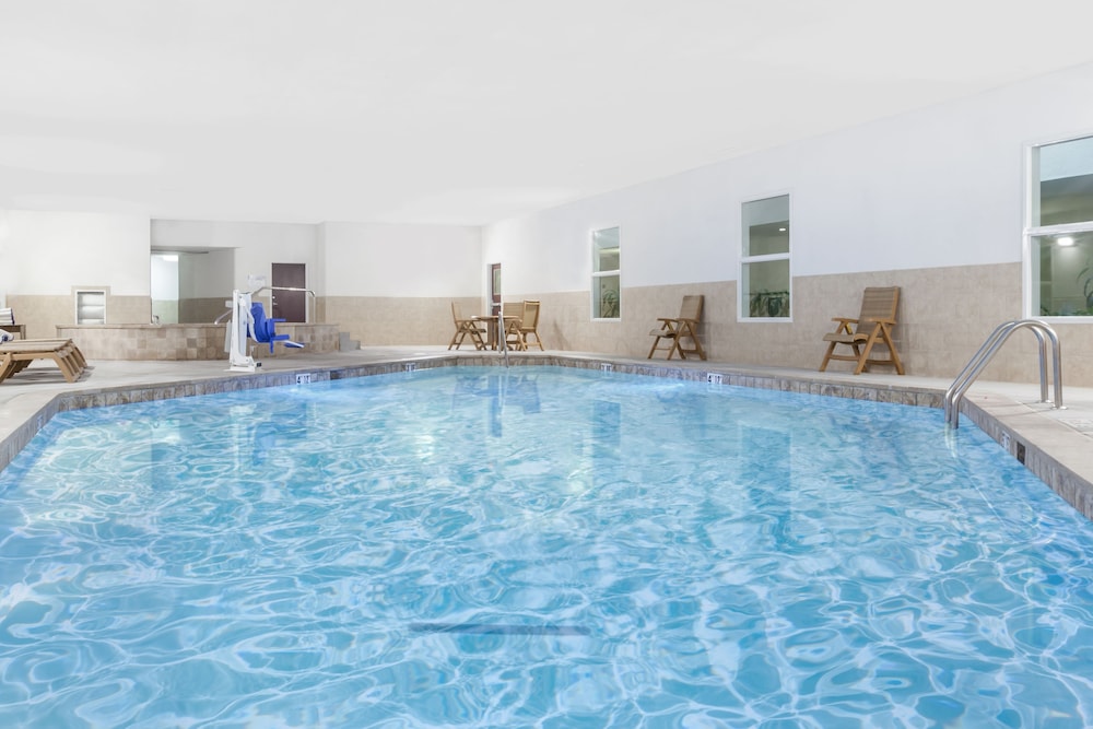 holiday inn hotel and suites oklahoma city north by ihg