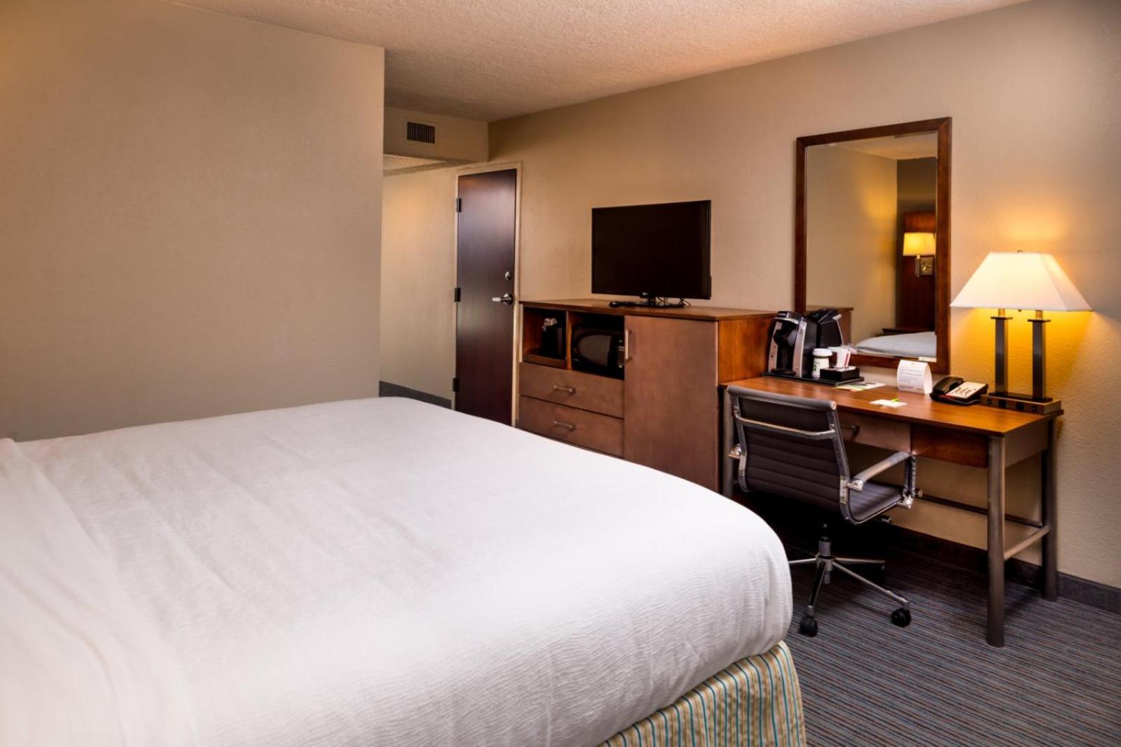 holiday inn hotel and suites oklahoma city north by ihg