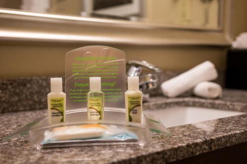 holiday inn hotel and suites oklahoma city north by ihg
