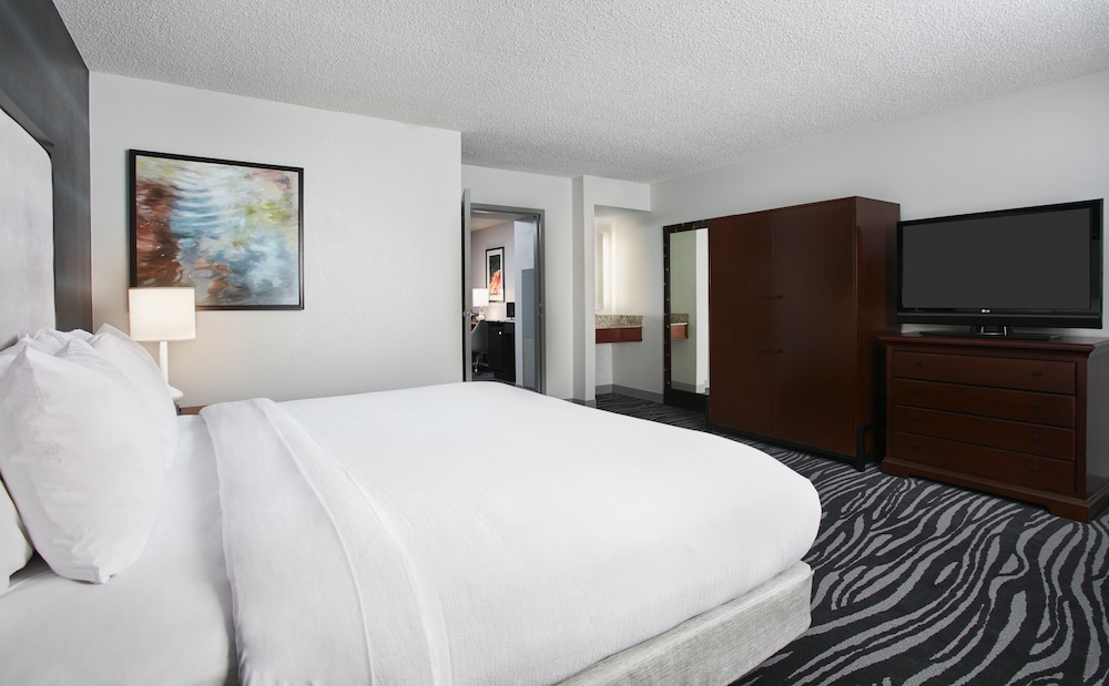 embassy suites by hilton orlando airport