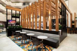 embassy suites by hilton orlando airport