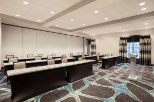 embassy suites by hilton orlando airport