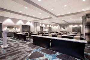 embassy suites by hilton orlando airport