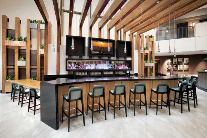 embassy suites by hilton orlando airport