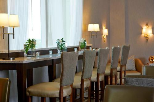 renaissance orlando airport hotel by marriott