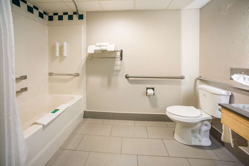 americinn by wyndham green bay near stadium