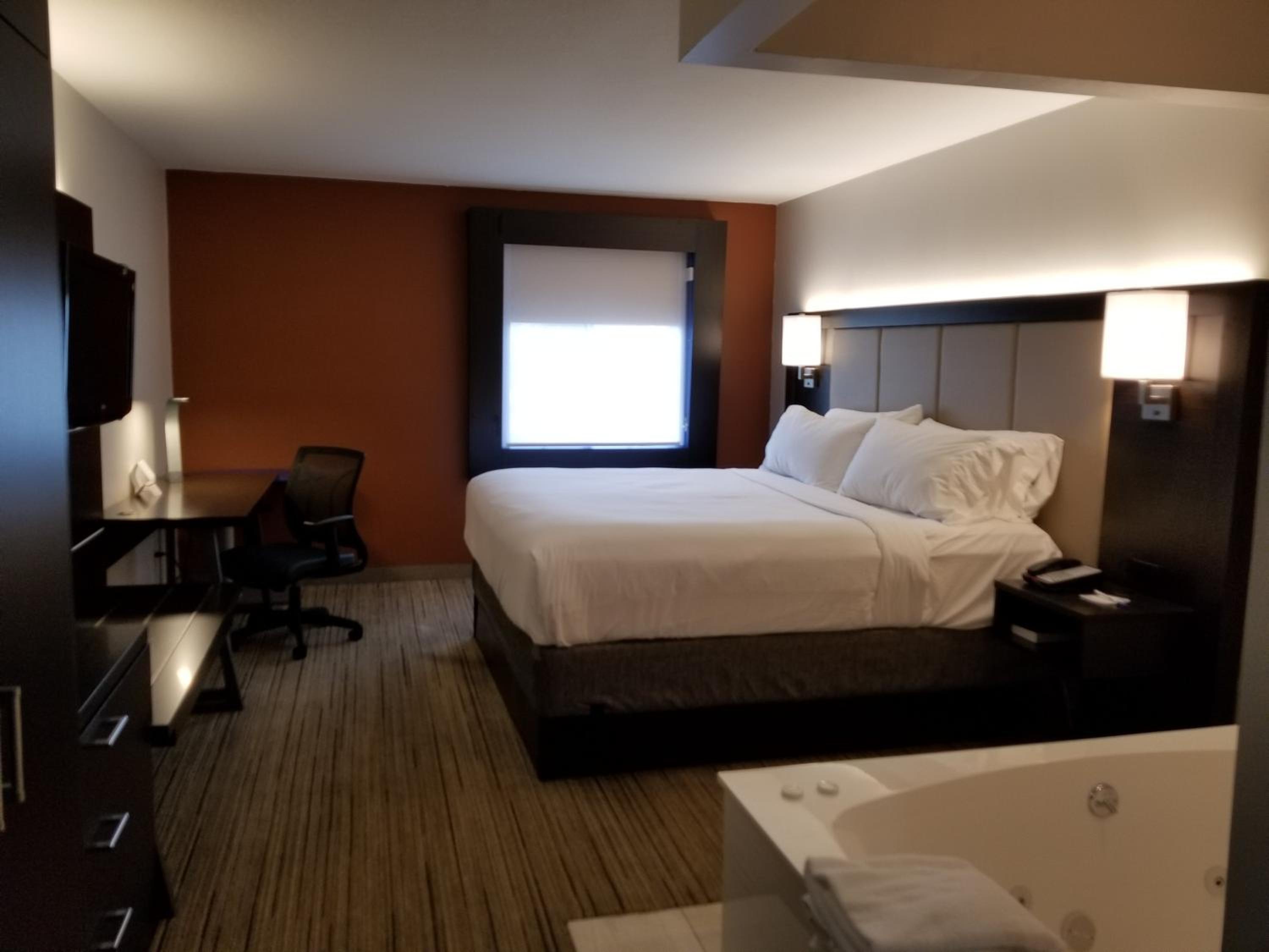 holiday inn express birch run frankenmuth area by ihg