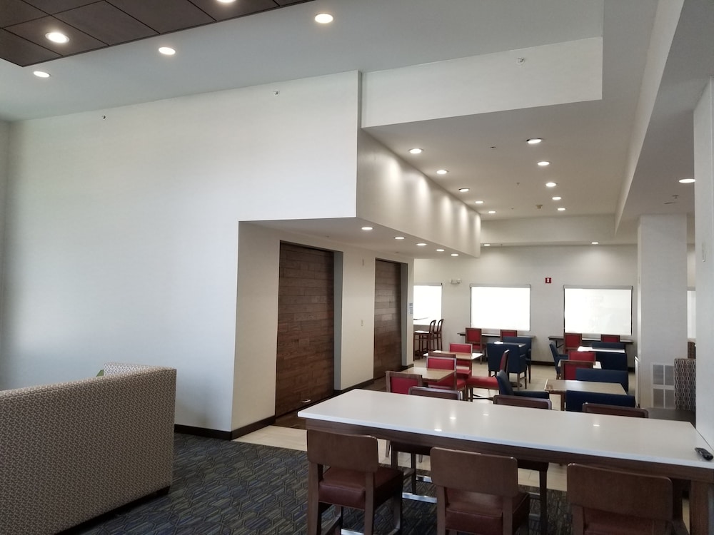 holiday inn express birch run frankenmuth area by ihg