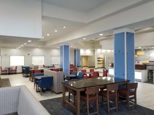 holiday inn express birch run frankenmuth area by ihg