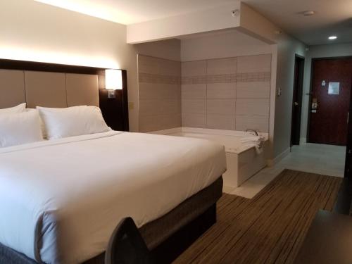 holiday inn express birch run frankenmuth area by ihg