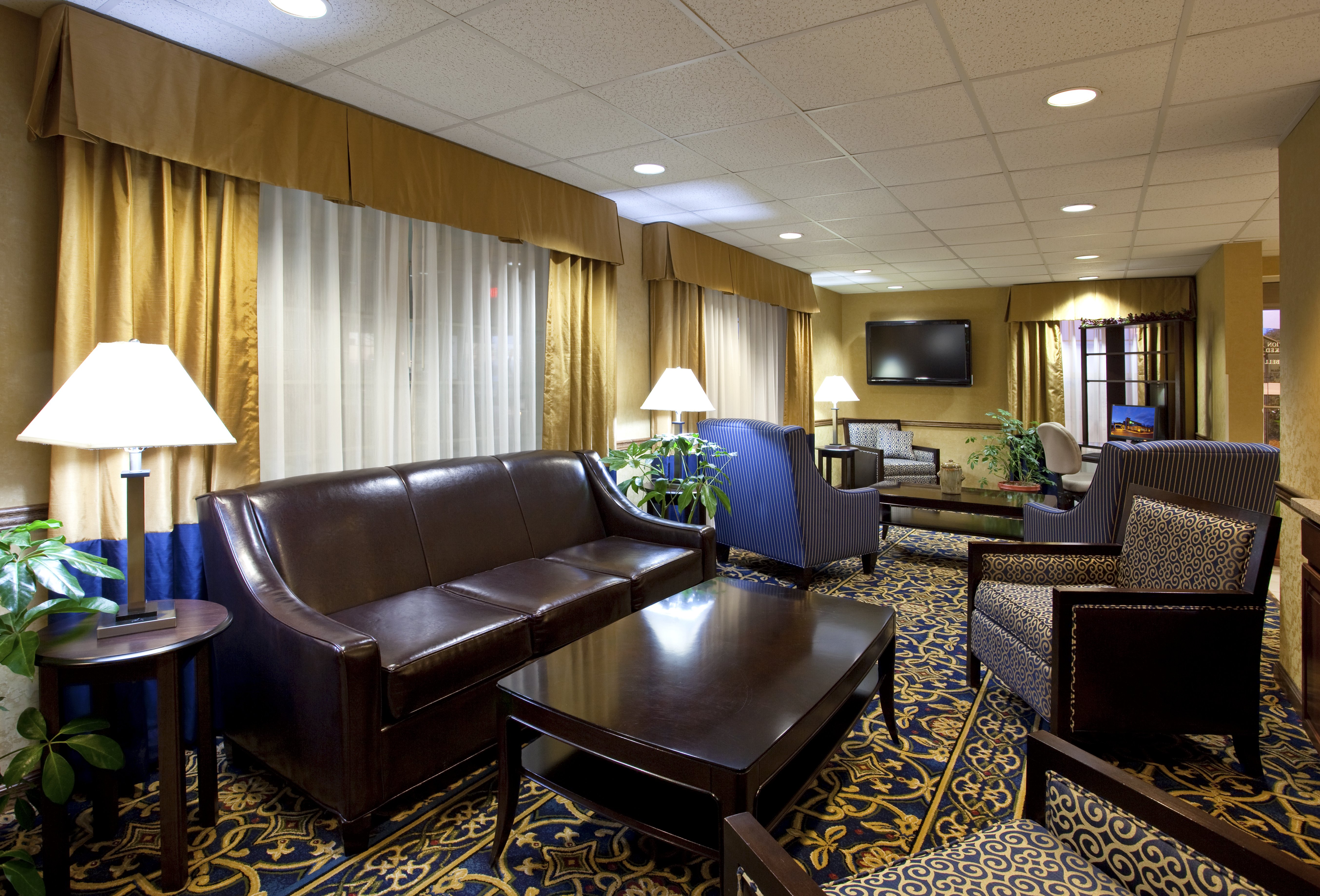 holiday inn express and suites sunbury columbus area