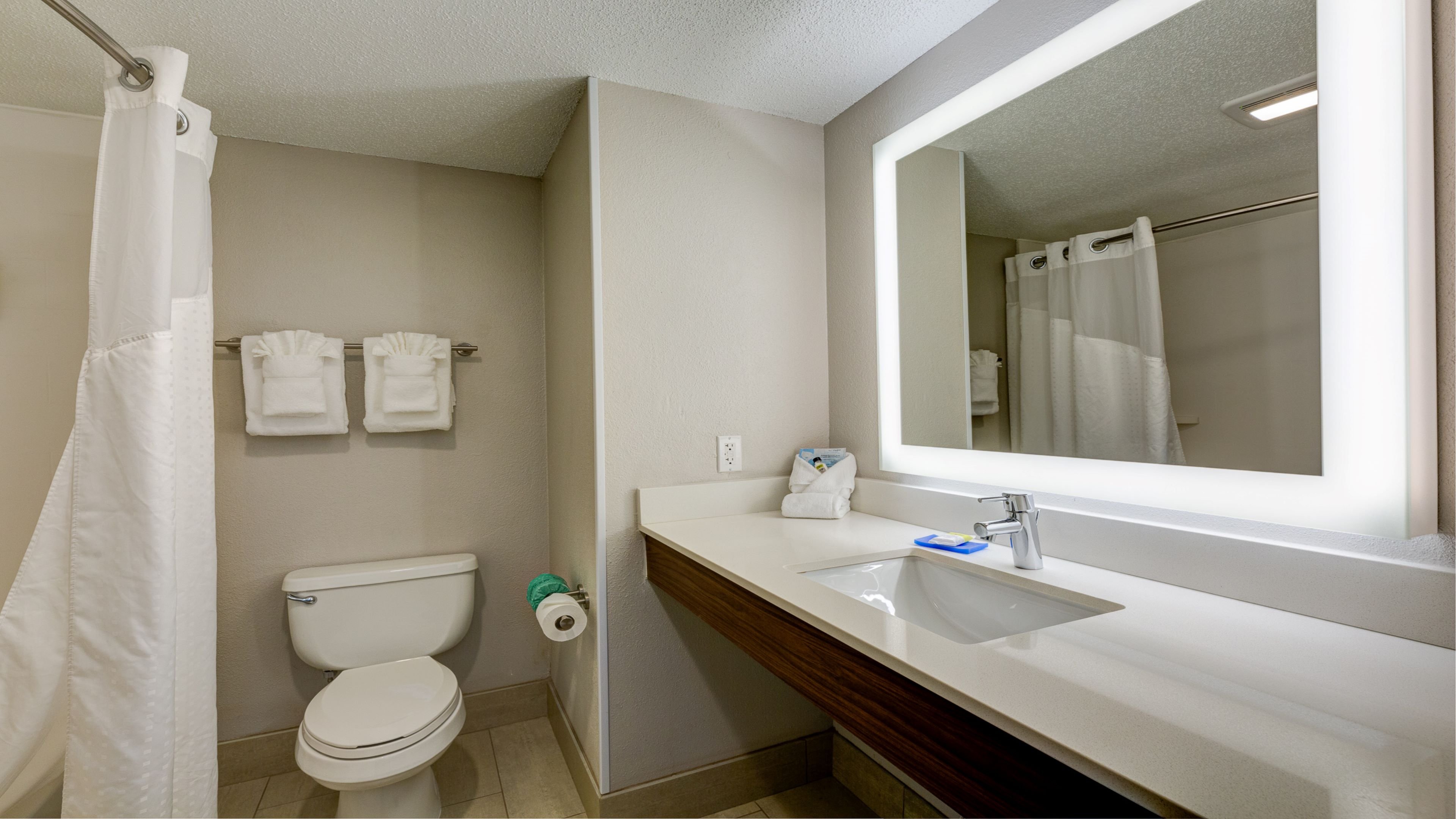 holiday inn express hotel and suites ashtabula geneva by ihg