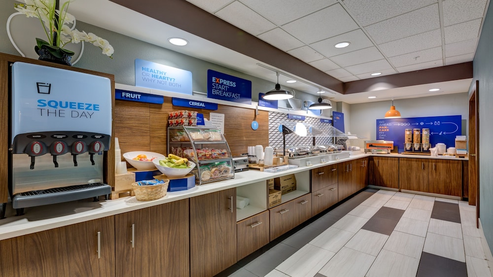 holiday inn express hotel and suites ashtabula geneva by ihg