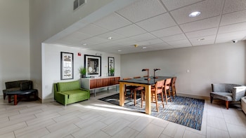 holiday inn express hotel and suites ashtabula geneva by ihg