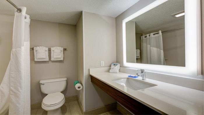 holiday inn express hotel and suites ashtabula geneva by ihg