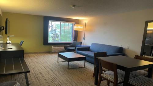 holiday inn express hotel and suites ashtabula geneva by ihg