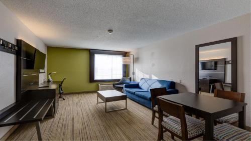 holiday inn express hotel and suites ashtabula geneva by ihg