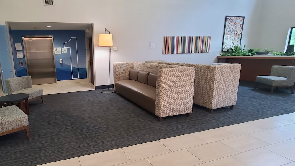 holiday inn express newton falls by ihg