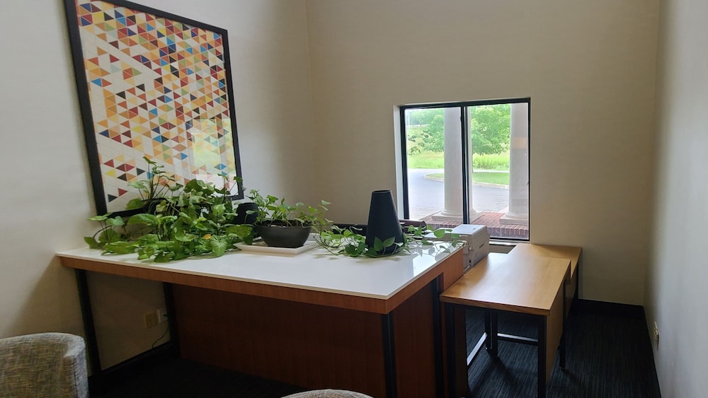 holiday inn express newton falls by ihg