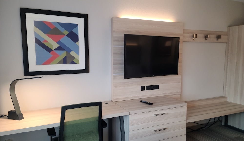 holiday inn express newton falls by ihg