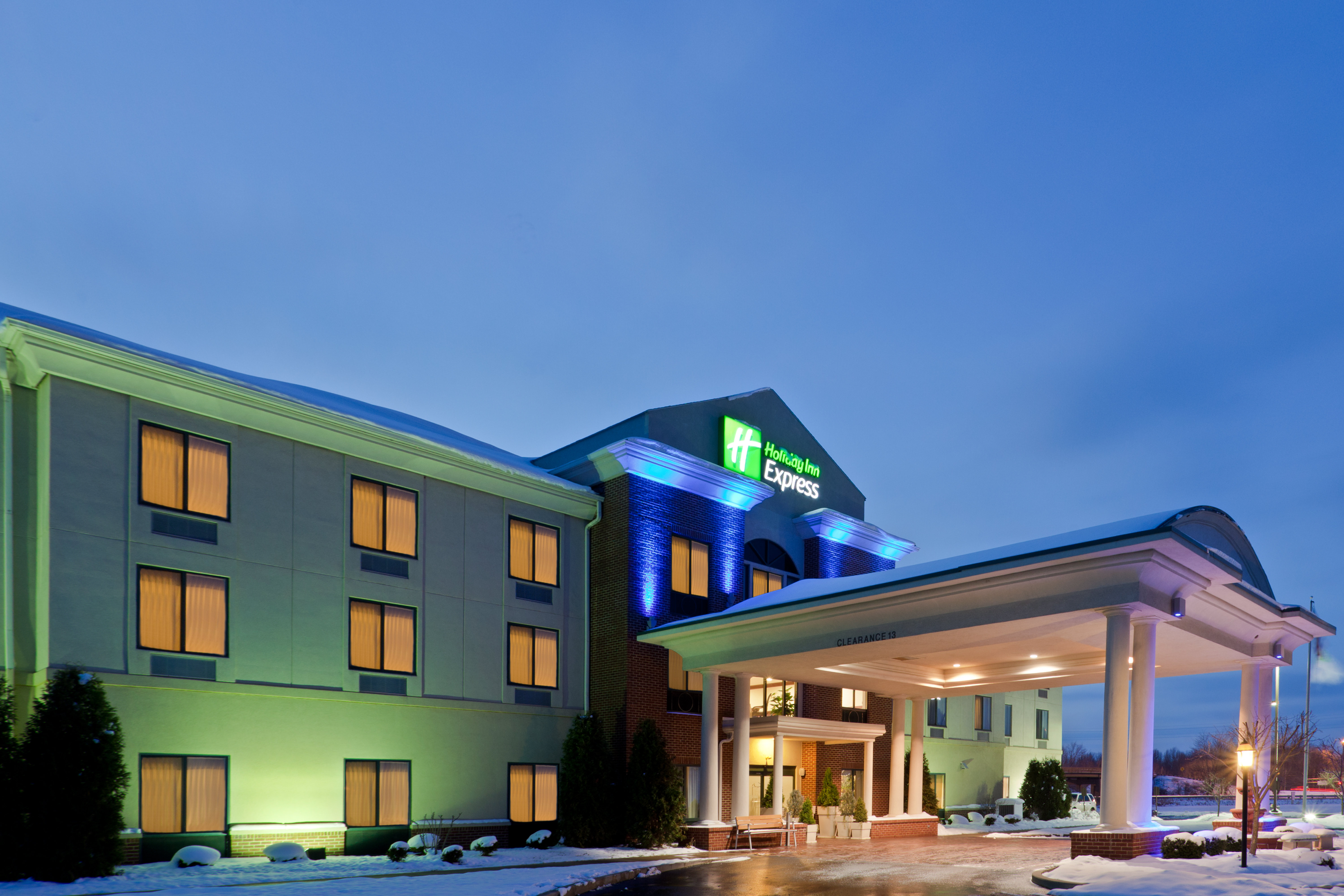 holiday inn express newton falls by ihg