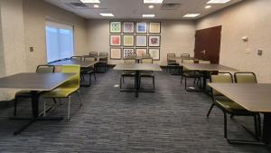 holiday inn express newton falls by ihg