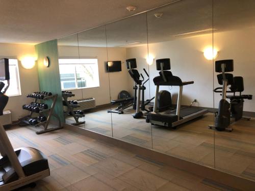 holiday inn express mt vernon by ihg