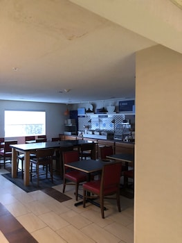 holiday inn express mt vernon by ihg