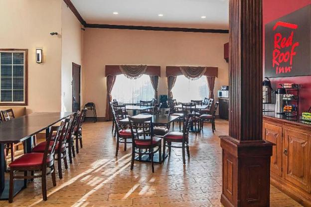 red roof inn and suites lake orion auburn hills