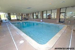 red roof inn and suites lake orion auburn hills