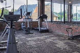 red roof inn and suites lake orion auburn hills