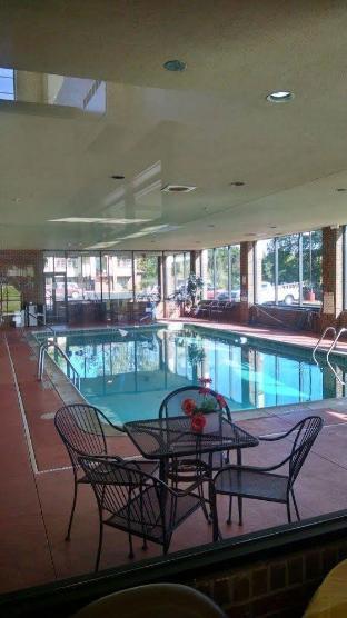 red roof inn and suites lake orion auburn hills