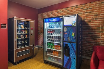 red roof inn and suites lake orion auburn hills