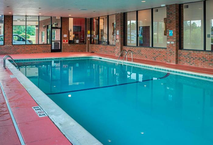red roof inn and suites lake orion auburn hills