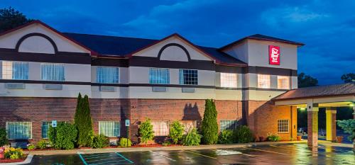 red roof inn and suites lake orion auburn hills