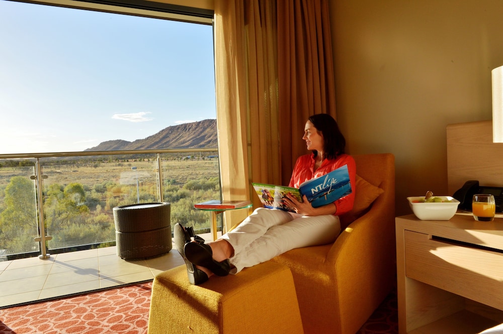 crowne plaza alice springs lasseters by ihg