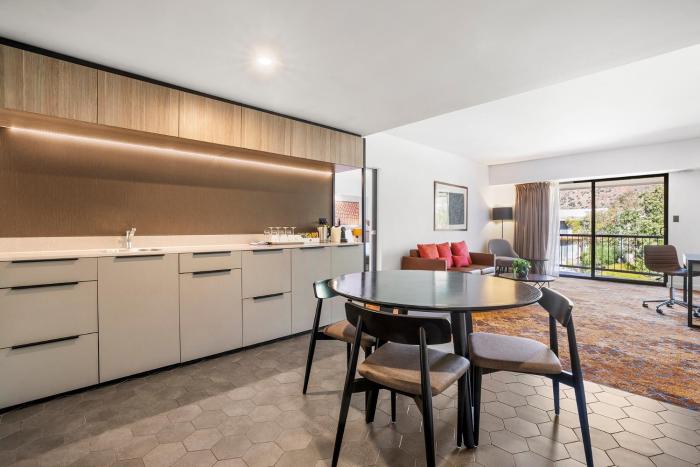 crowne plaza alice springs lasseters by ihg