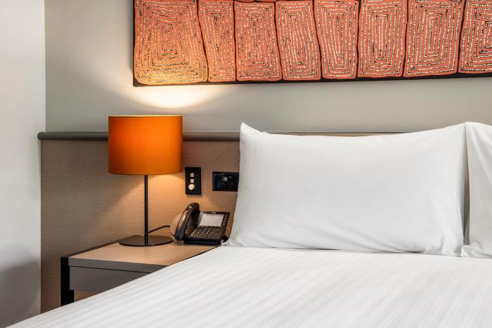 crowne plaza alice springs lasseters by ihg