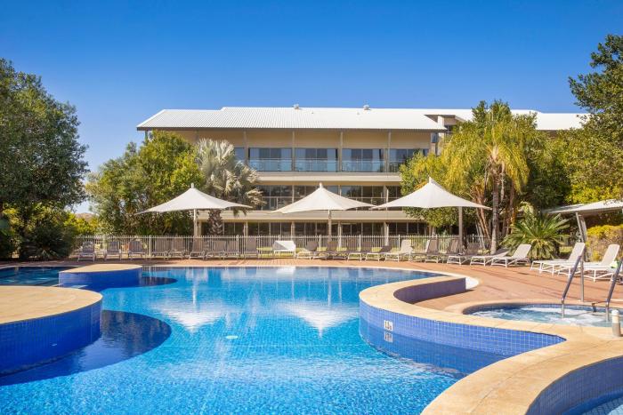 crowne plaza alice springs lasseters by ihg