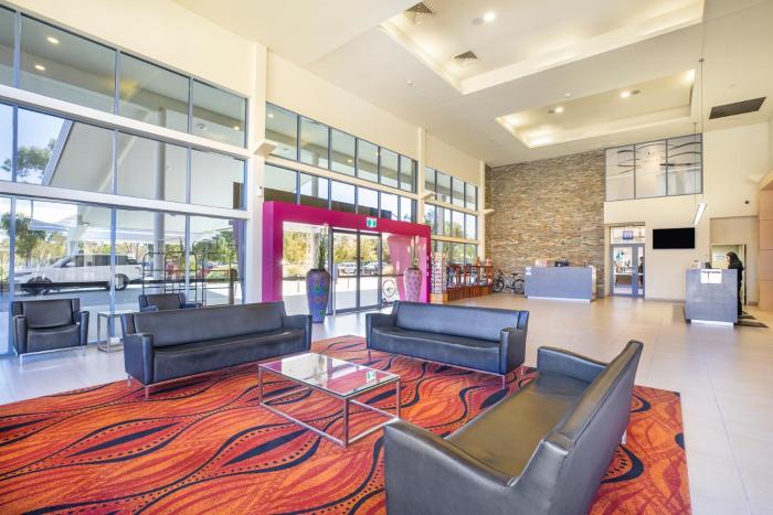 crowne plaza alice springs lasseters by ihg