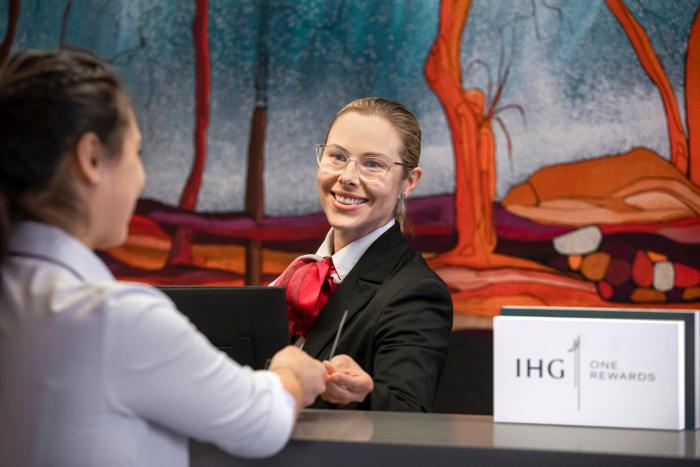 crowne plaza alice springs lasseters by ihg