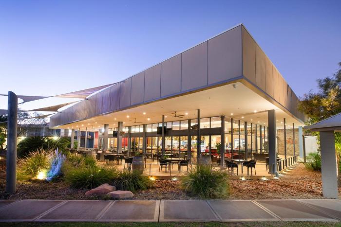 crowne plaza alice springs lasseters by ihg