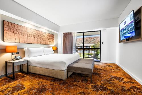 crowne plaza alice springs lasseters by ihg