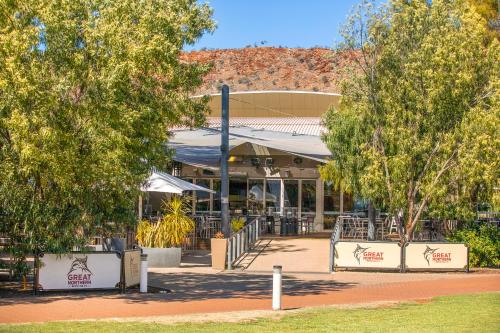 crowne plaza alice springs lasseters by ihg
