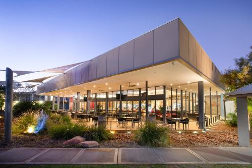 crowne plaza alice springs lasseters by ihg
