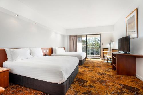 crowne plaza alice springs lasseters by ihg