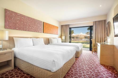crowne plaza alice springs lasseters by ihg