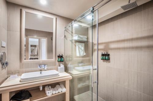 crowne plaza alice springs lasseters by ihg