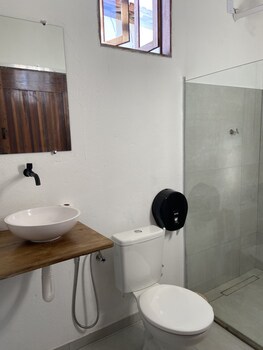 alto astral hostel