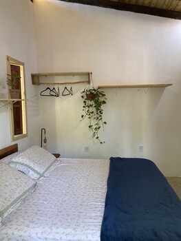 alto astral hostel